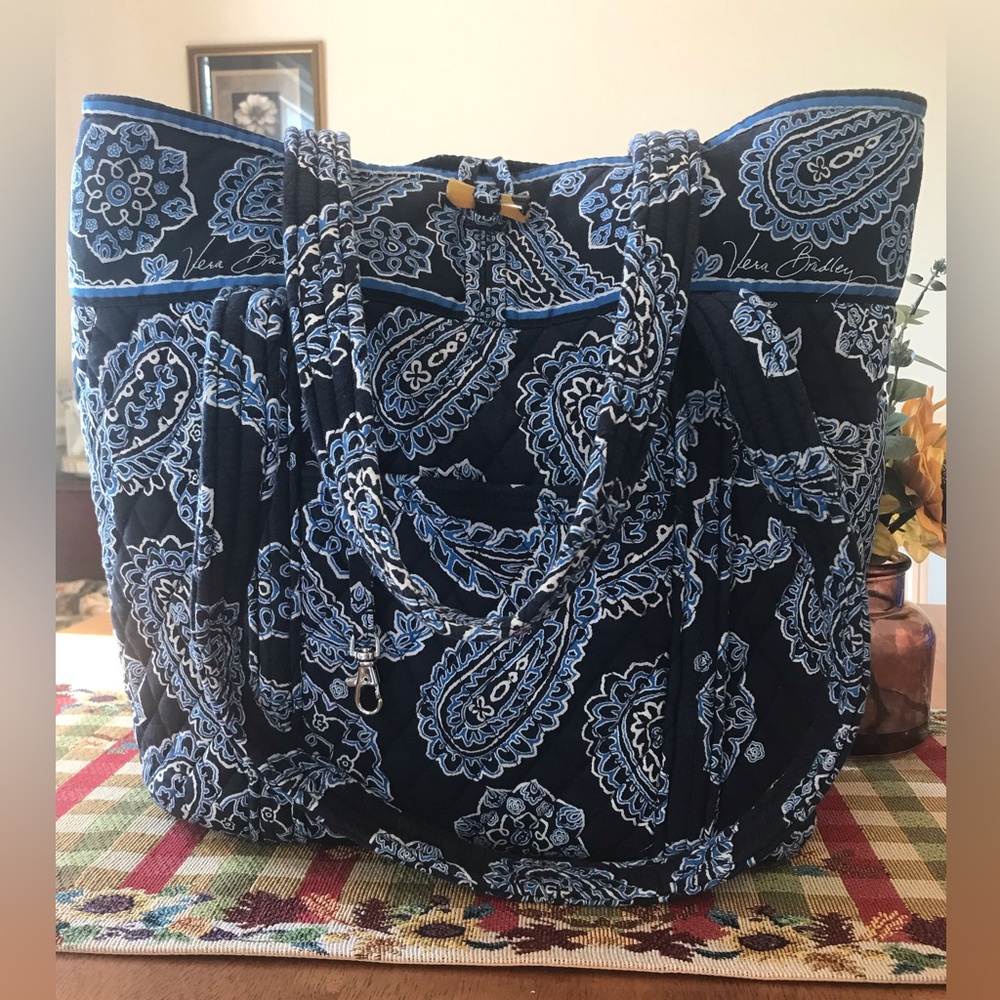 Vera Bradley grand tote in Blue Bandana pattern
